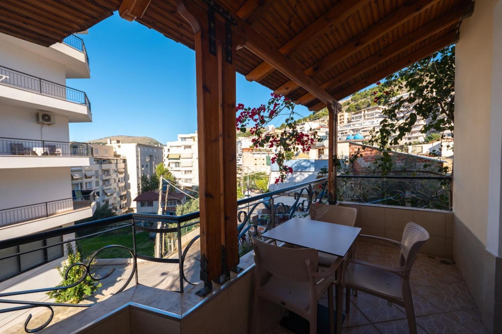 Vila Veli Brothers Sarandë Eksteriør billede